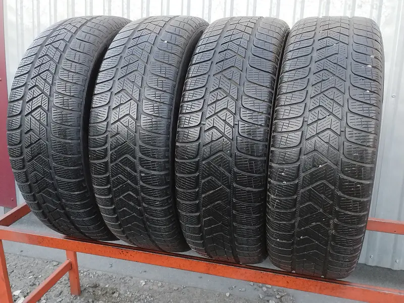 Комплект б/у шин 225/60 R17 Pirelli Scorpion Winter
