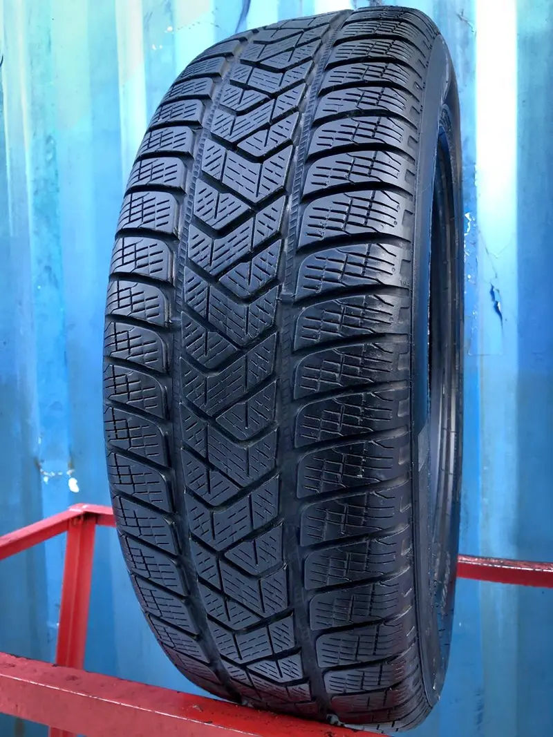 Б/у шина 225/60 R17 Pirelli Scorpion Winter