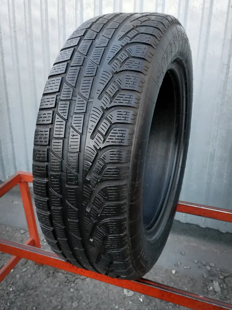 Б/у шина 225/60 R17 Pirelli Winter 210 Sottozero 2 RunFlat