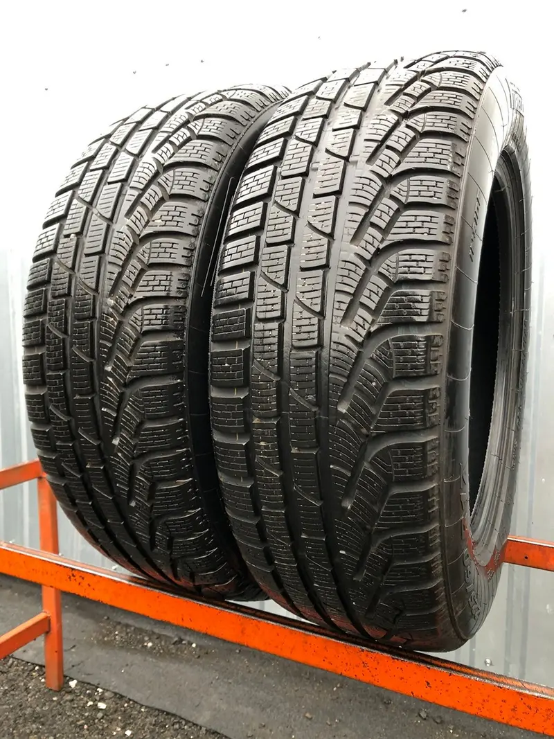 Пара б/у шин 225/60 R17 Pirelli Winter 240 Sottozero 2