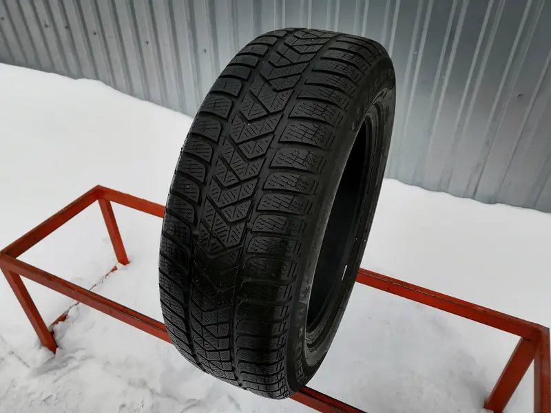 Б/у шина 225/60 R17 Pirelli Winter Sottozero 3