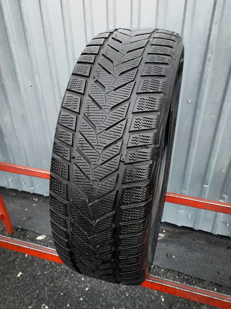 Б/у шина 225/60 R17 Vredestein Wintrac Xtreme S
