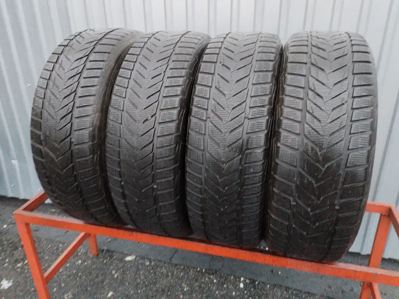 Комплект б/у шин 225/60 R17 Vredestein Wintrac Xtreme S