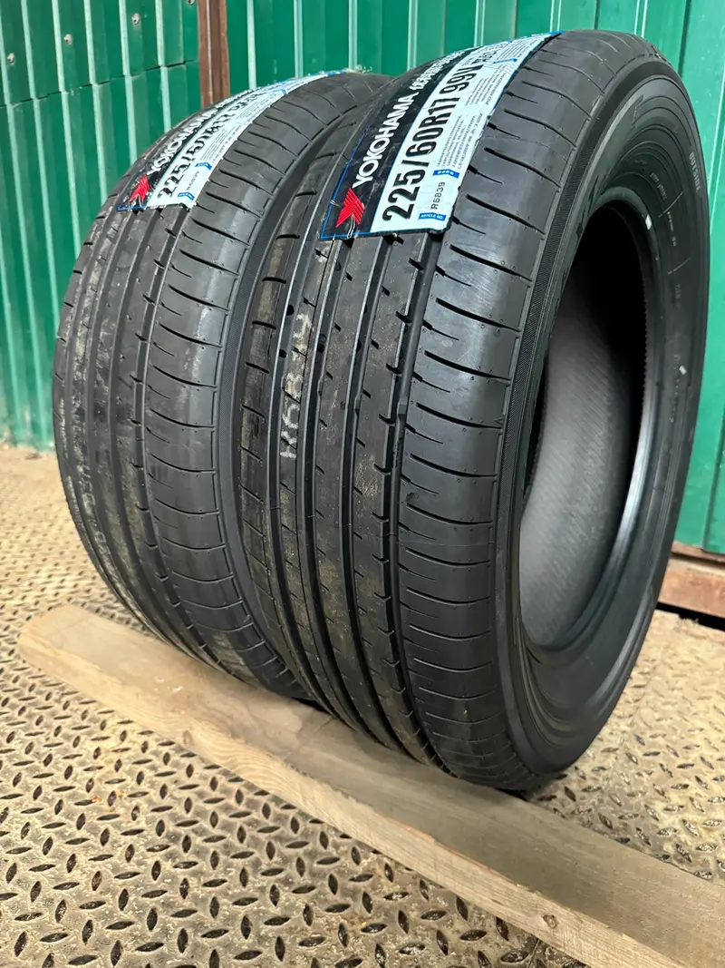 Пара новых шин 225/60 R17 Yokohama BluEarth-XT AE61