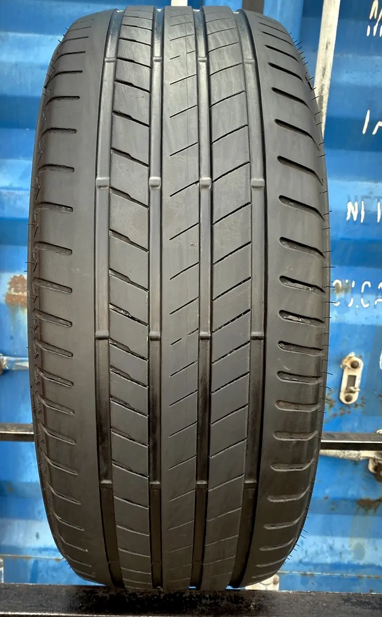 Б/у шина 225/60 R18 Bridgestone Alenza 001