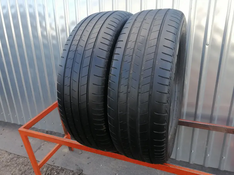 Пара б/у шин 225/60 R18 Bridgestone Alenza 001