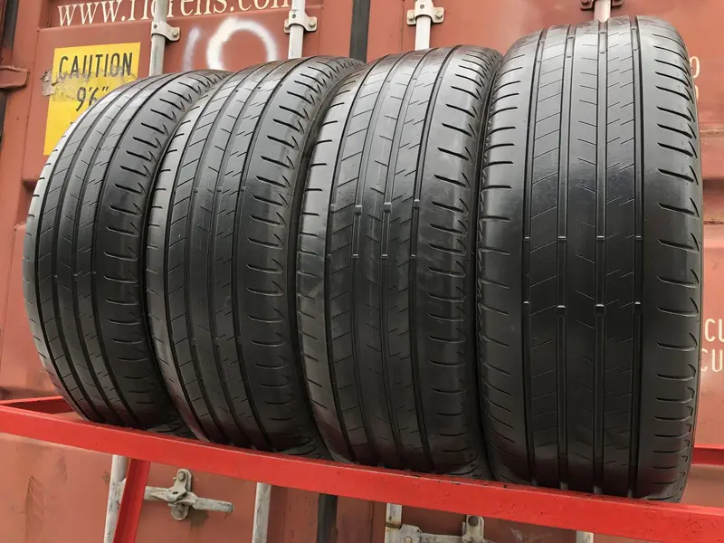 Комплект б/у шин 225/60 R18 Bridgestone Alenza 001