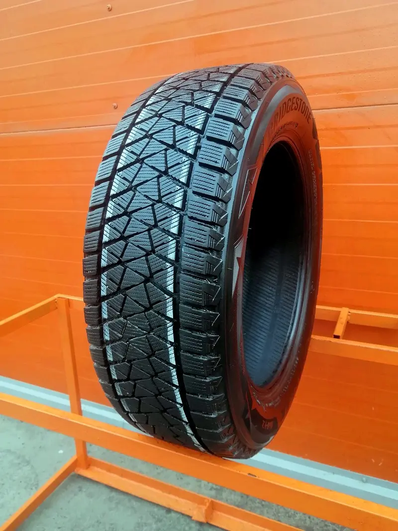 Б/у шина 225/60 R18 Bridgestone Blizzak DM-V2