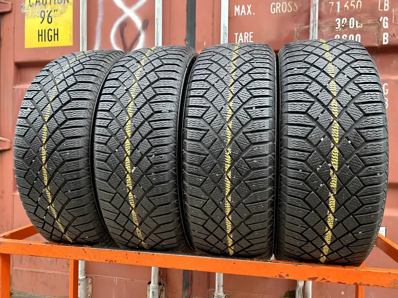 Комплект б/у шин 225/60 R18 Continental ContiVikingContact 7