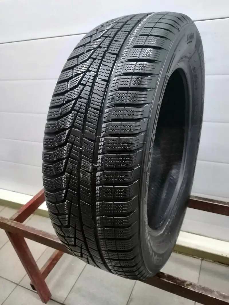 Б/у шина 225/60 R18 Hankook Winter I Cept Evo2 W320