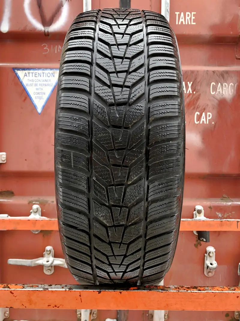 Б/у шина 225/60 R18 Hankook Winter I cept Evo3 W330