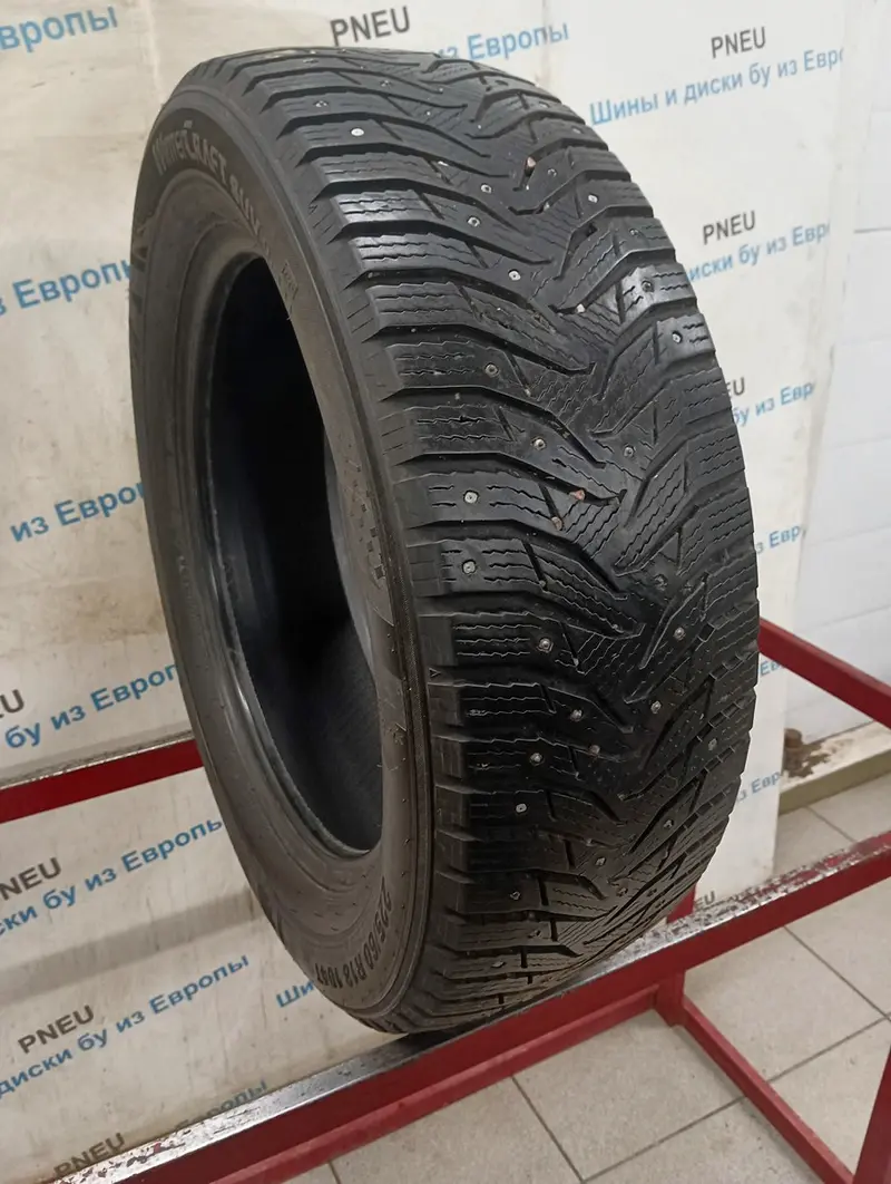 Б/у шина 225/60 R18 Kumho WinterCraft Ice WI31