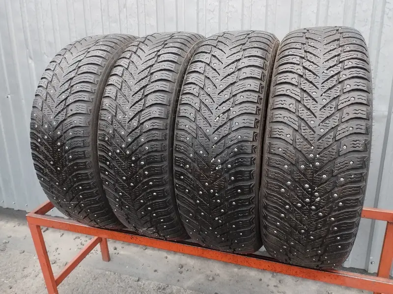 Комплект б/у шин 225/60 R18 Nokian Hakkapeliitta 10p SUV