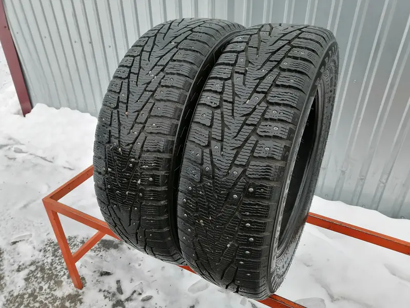 Пара б/у шин 225/60 R18 Nokian Hakkapeliitta 7 SUV