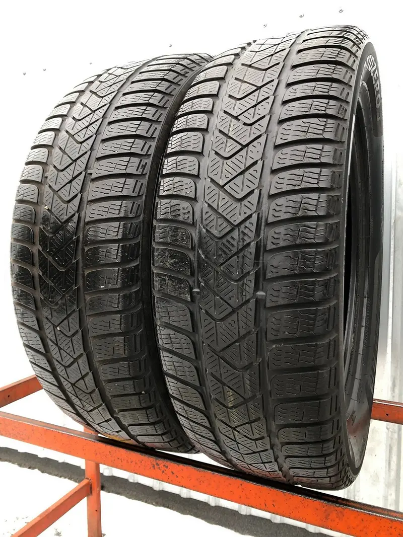 Пара б/у шин 225/60 R18 Pirelli Winter Sottozero 3
