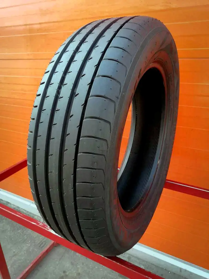 Б/у шина 225/60 R18 Yokohama Advan Sport V105