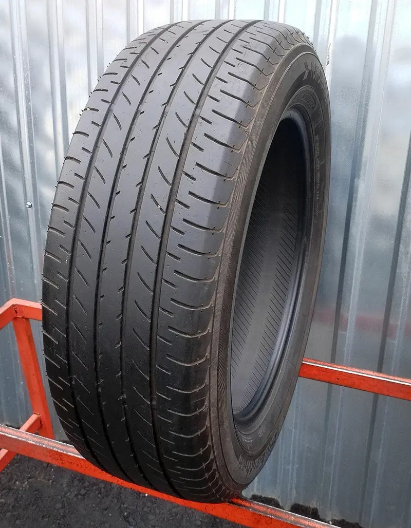 Б/у шина 225/60 R18 Yokohama BluEarth E51