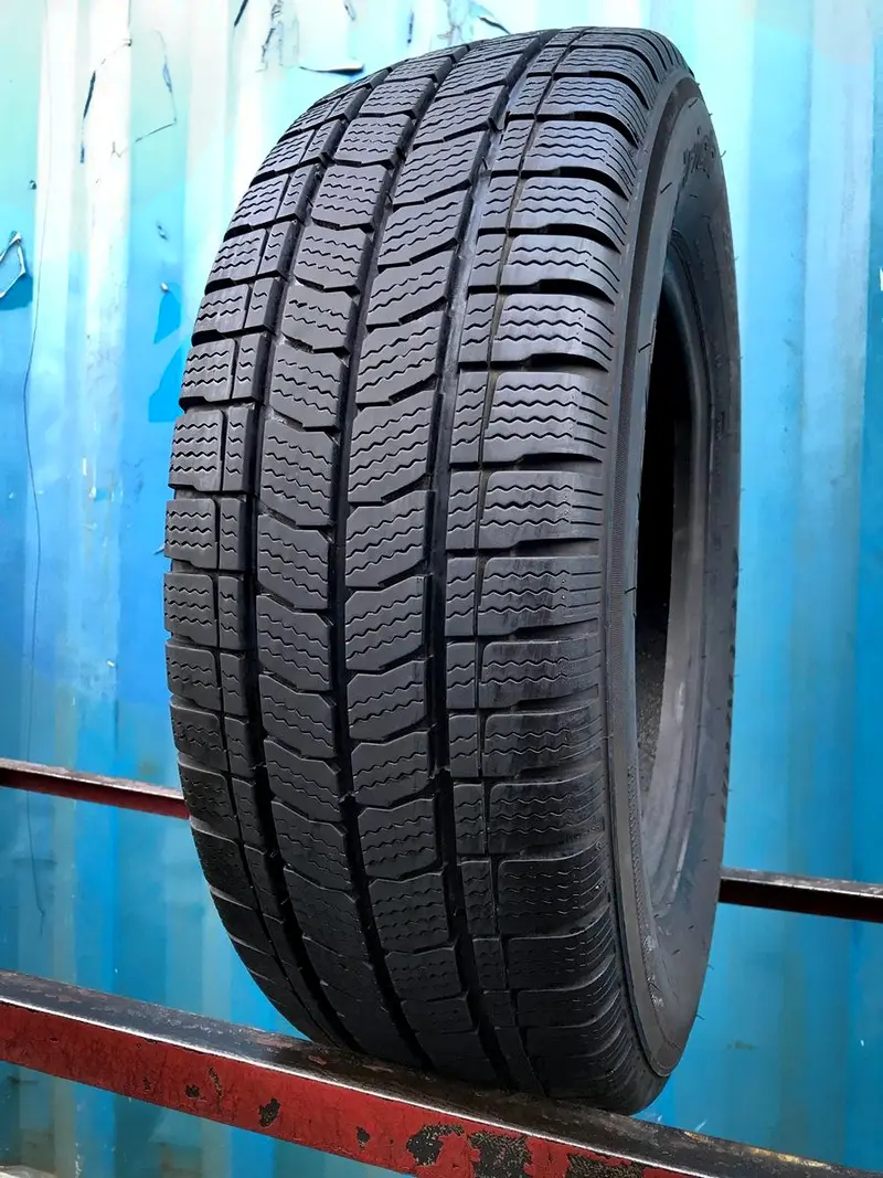 Б/у шина 225/65 R16C BFGoodrich Activan Winter, фото 1