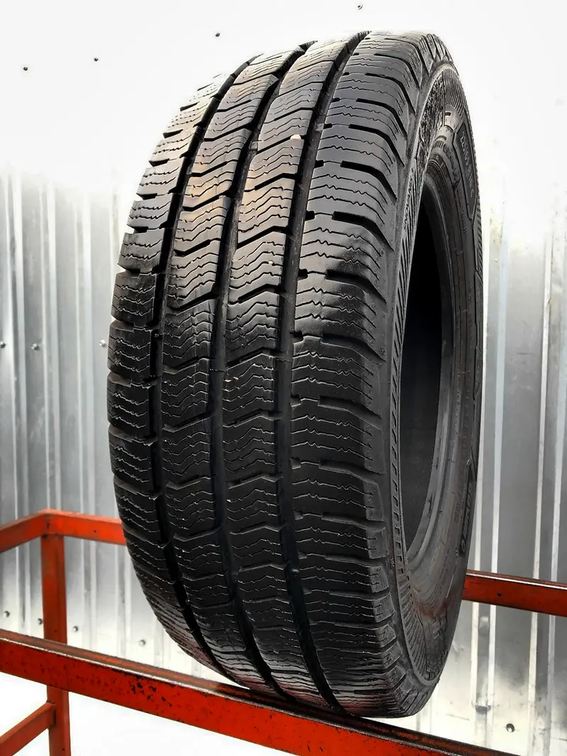 Б/у шина 225/65 R16C Barum Snovanis 3