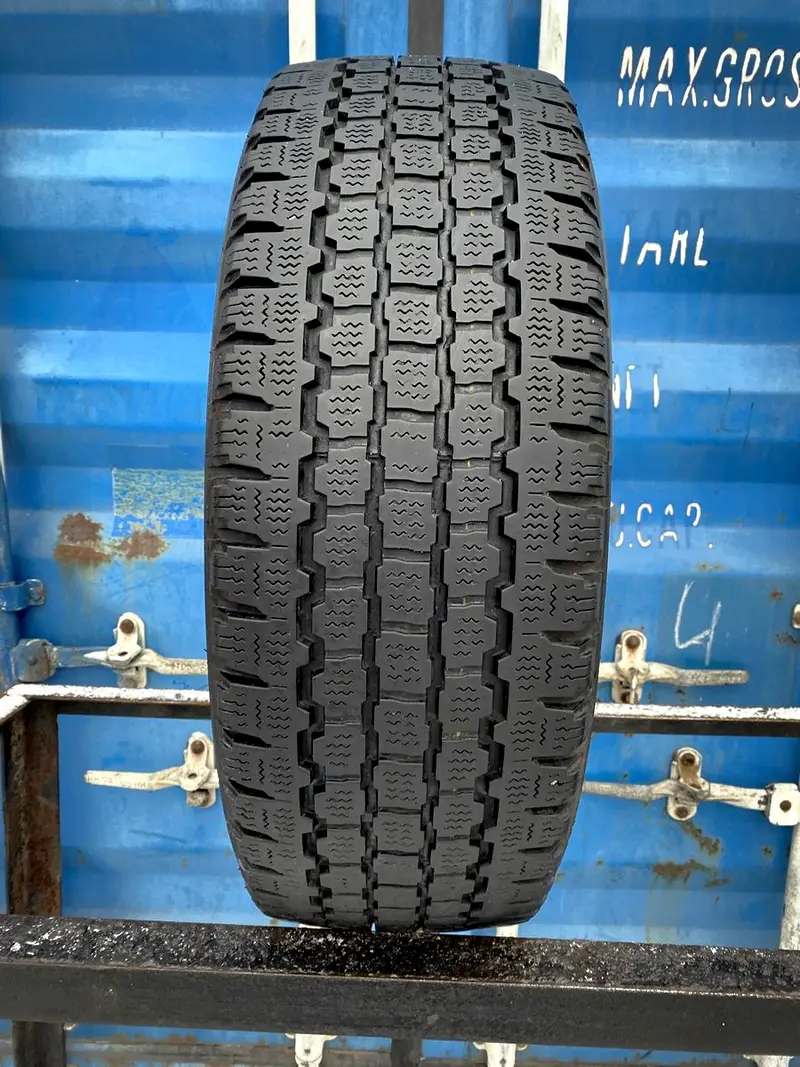 Б/у шина 225/65 R16C Bridgestone Blizzak W800