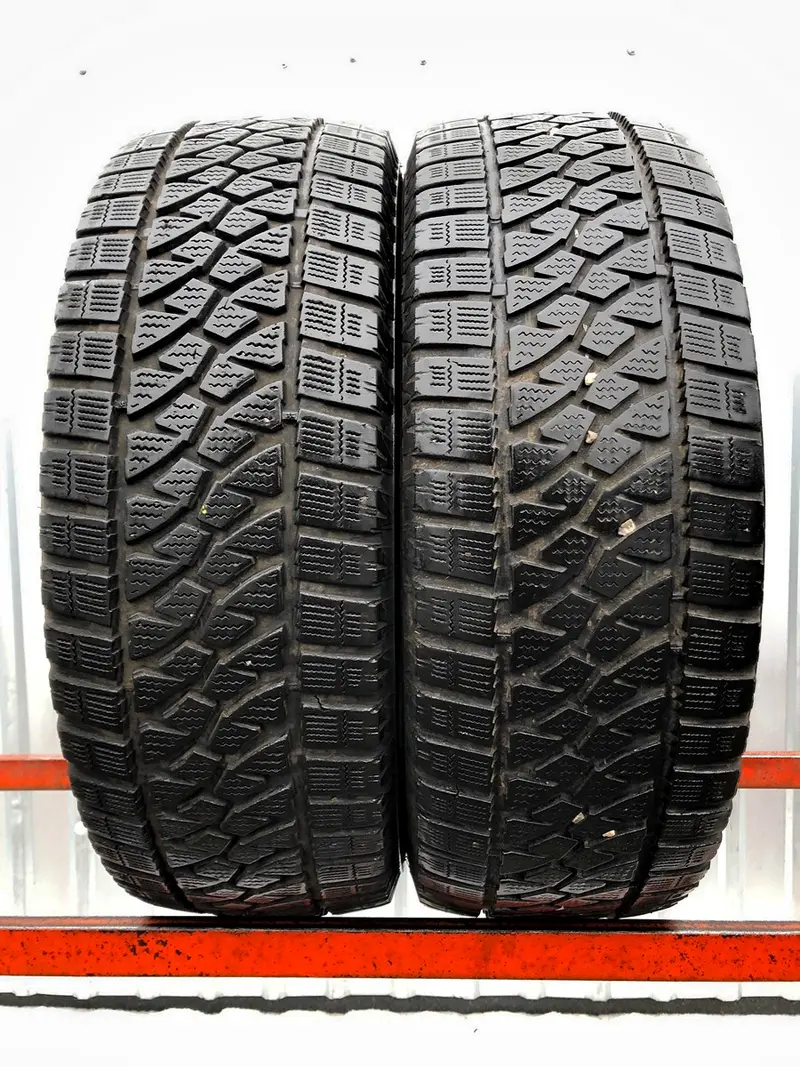 Пара б/у шин 225/65 R16C Bridgestone Blizzak W810