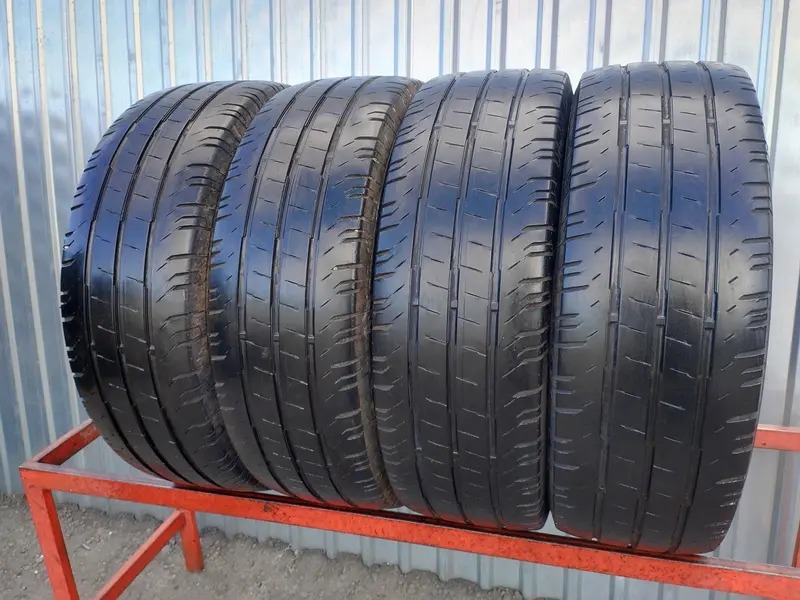 Комплект б/у шин 225/65 R16C Continental ContiVanContact 200