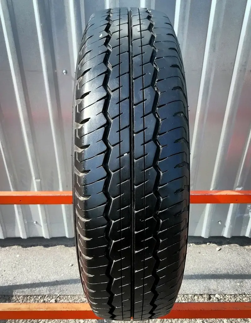 Б/у шина 225/65 R16C Dunlop SP LT 30-8