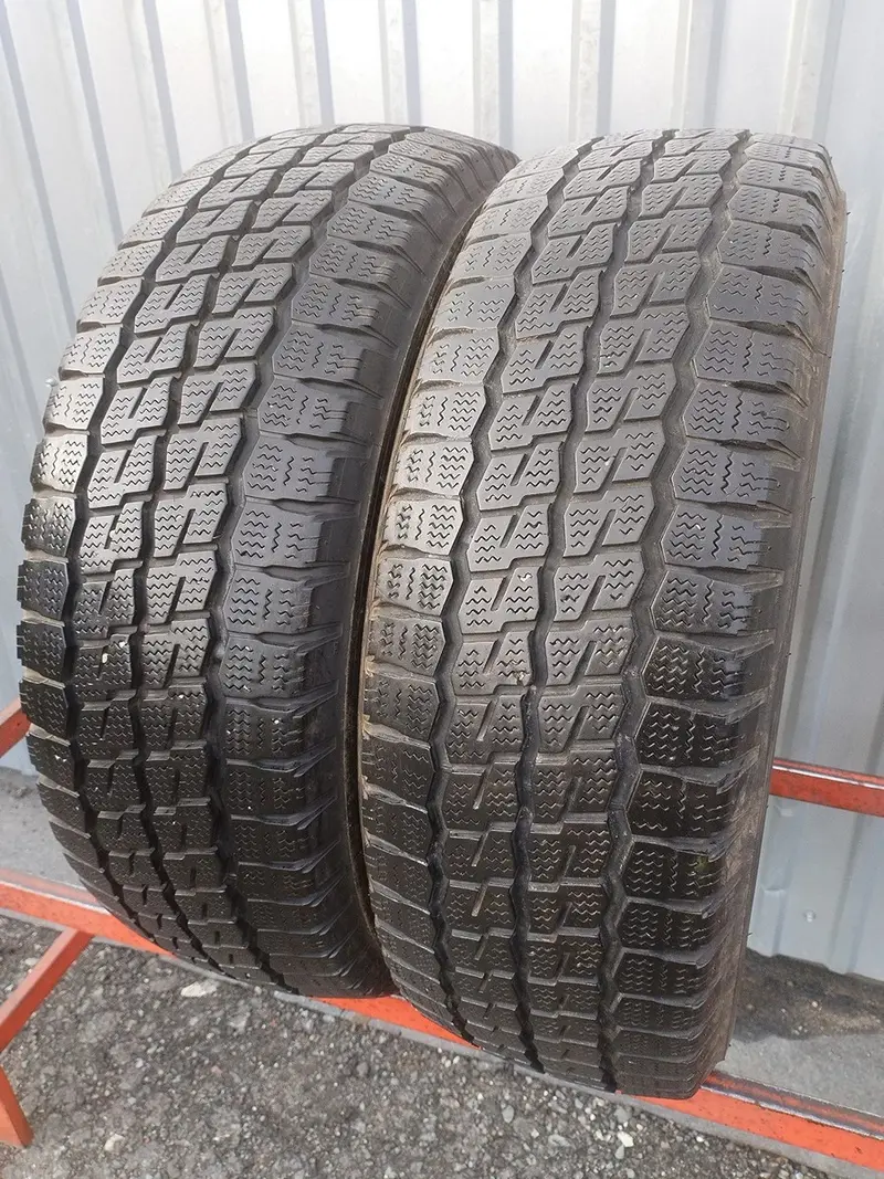 Пара б/у шин 225/65 R16C Firestone Vanhawk Winter