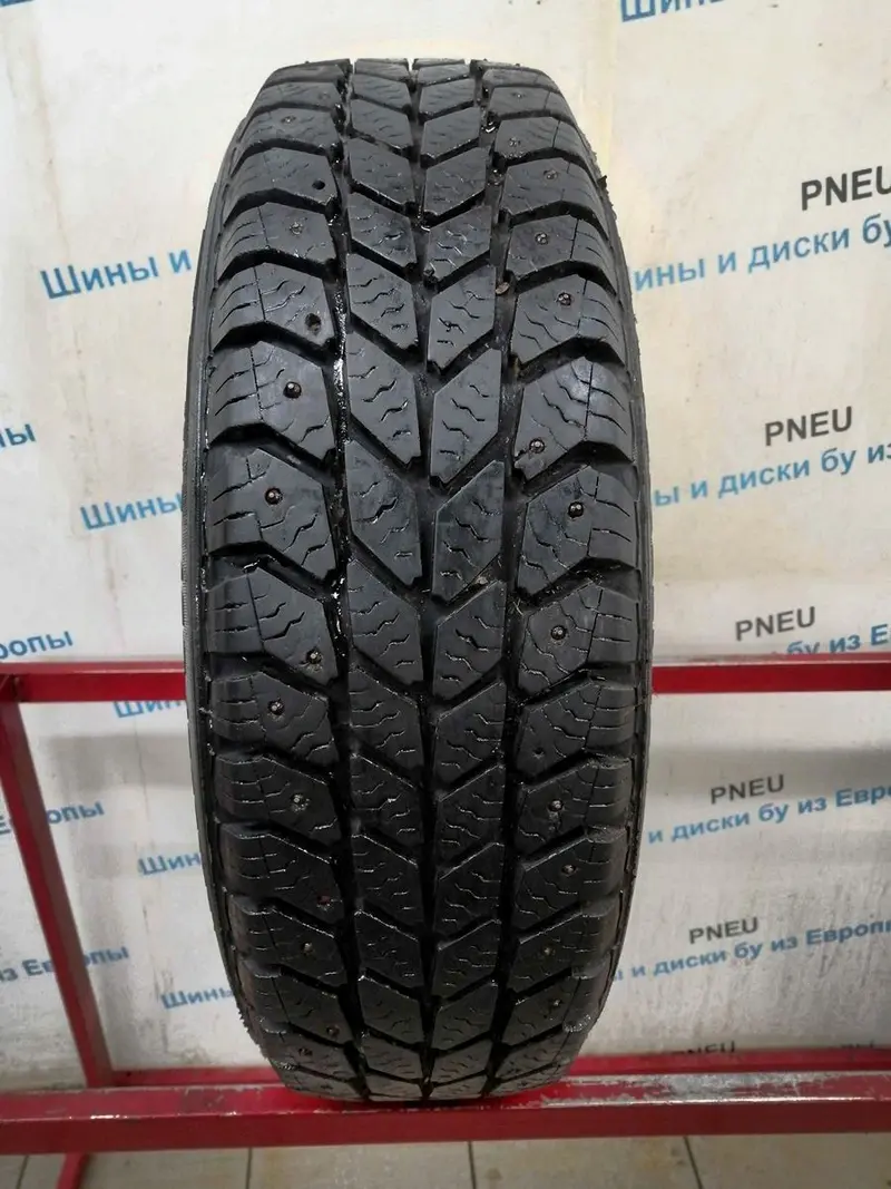 Б/у шина 225/65 R16C Goodyear Cargo Ultra Grip