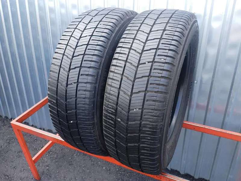 Пара б/у шин 225/65 R16C Kleber Transpro 4s
