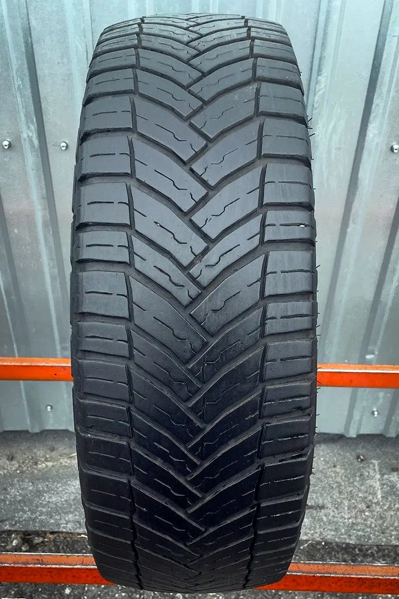 Б/у шина 225/65 R16C Michelin Agilis CrossClimate