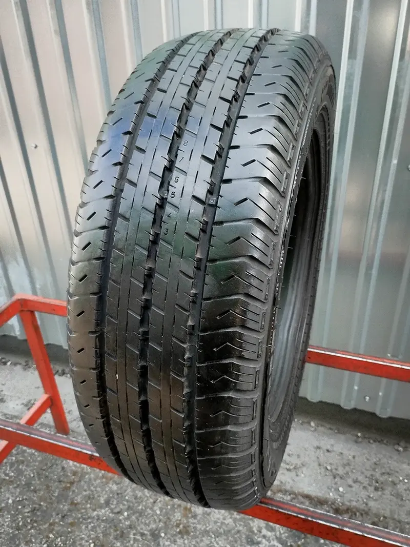 Б/у шина 225/65 R16C Nokian Hakka C Cargo