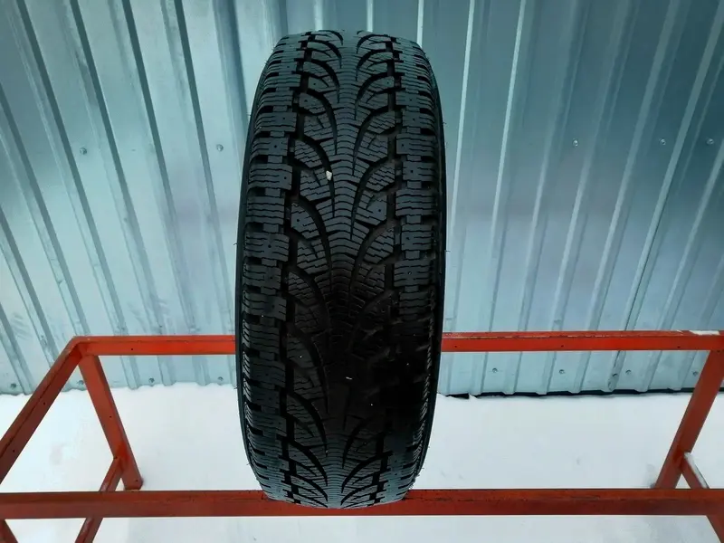 Б/у шина 225/65 R16C Pirelli Chrono Winter