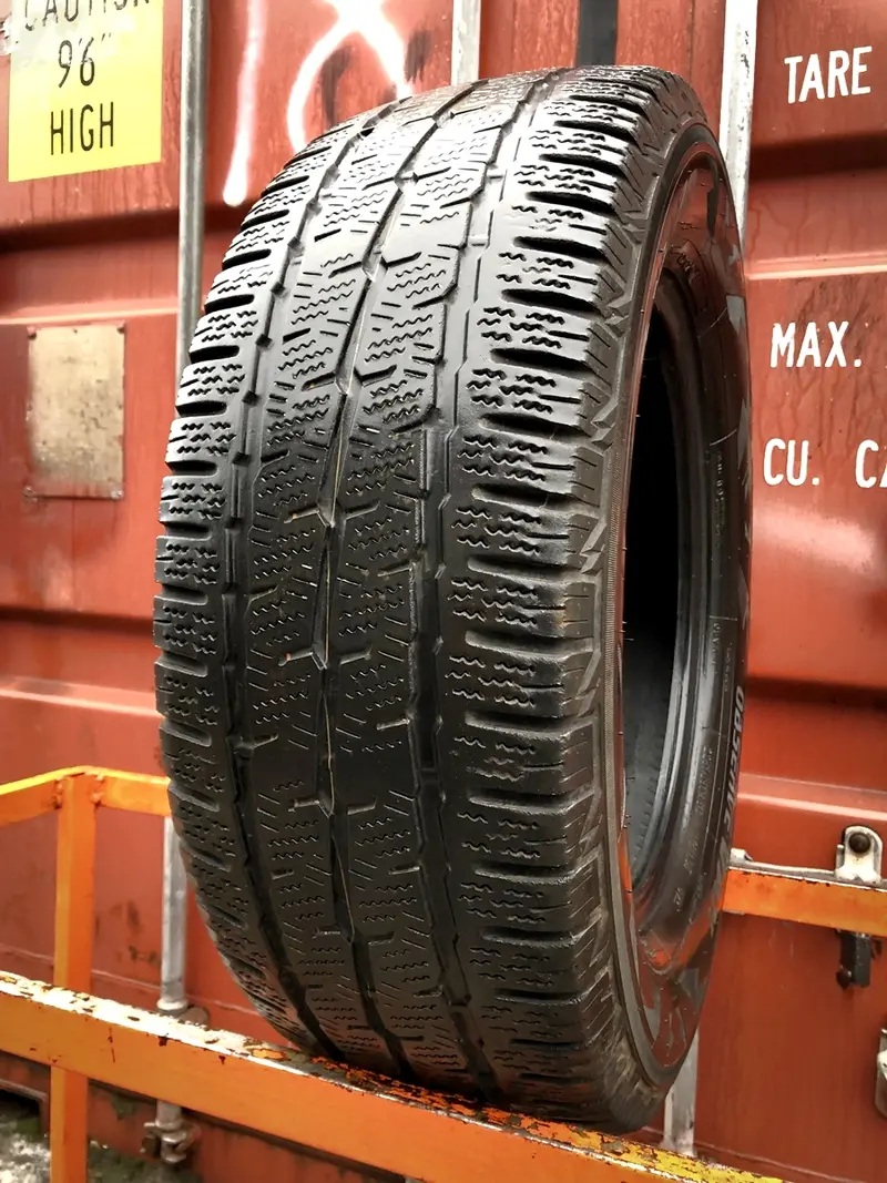 Б/у шина 225/65 R16C Toyo Observe Van