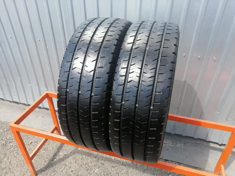 Пара б/у шин 225/65 R16C Uniroyal Rain Max