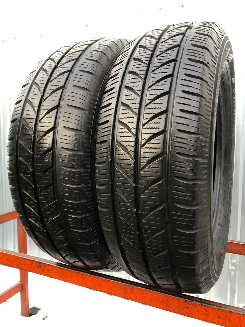Пара б/у шин 225/65 R16C Yokohama W.drive WY01