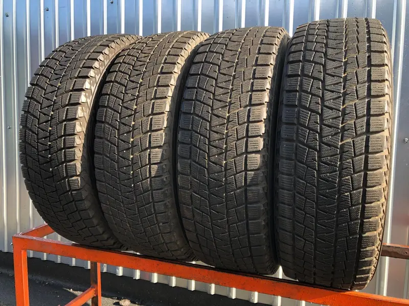 Комплект б/у шин 225/65 R17 Bridgestone Blizzak DM-V1