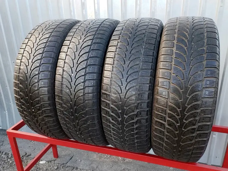 Комплект б/у шин 225/65 R17 Bridgestone Blizzak LM-80 EVO