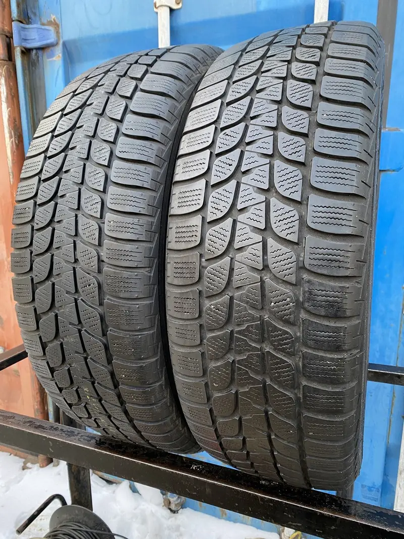 Пара б/у шин 225/65 R17 Bridgestone Blizzak LM25, фото 1