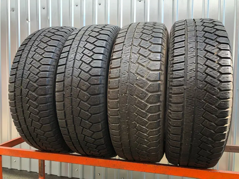Комплект б/у шин 225/65 R17 Continental ContiCrossContact Viking