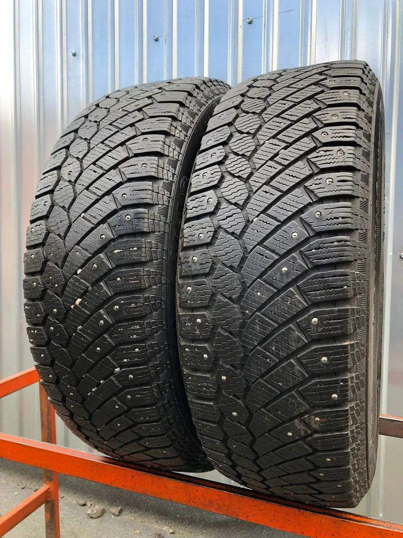 Пара б/у шин 225/65 R17 Continental ContiIceContact 4x4