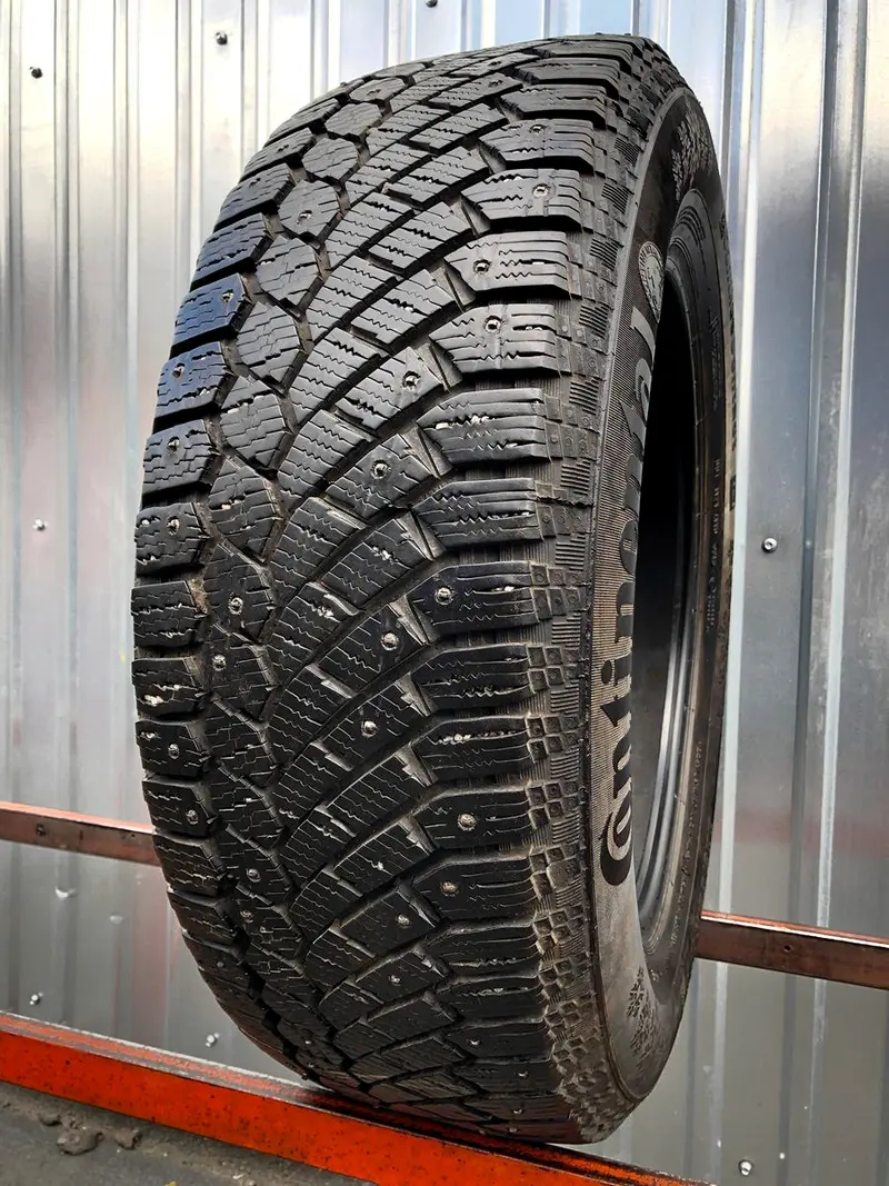Б/у шина 225/65 R17 Continental ContiIceContact 4x4