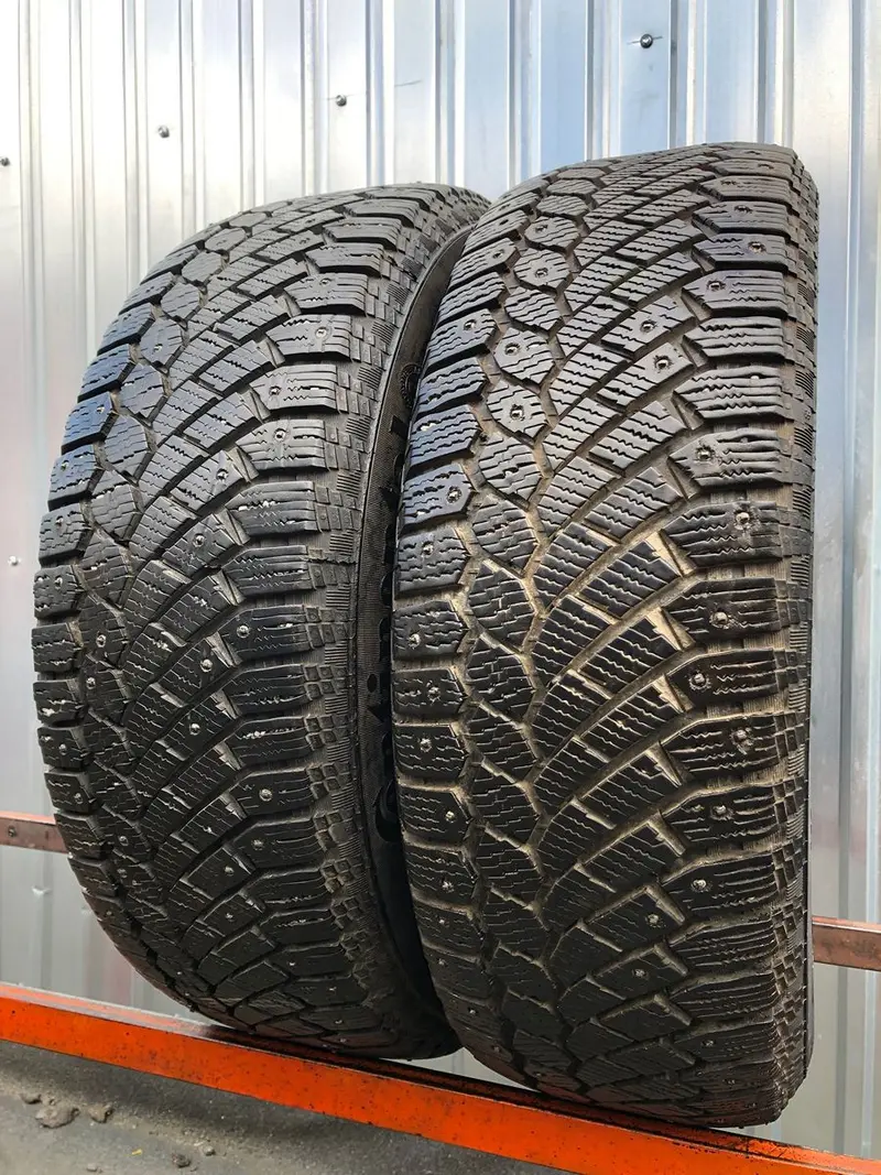 Пара б/у шин 225/65 R17 Continental ContiIceContact 4x4