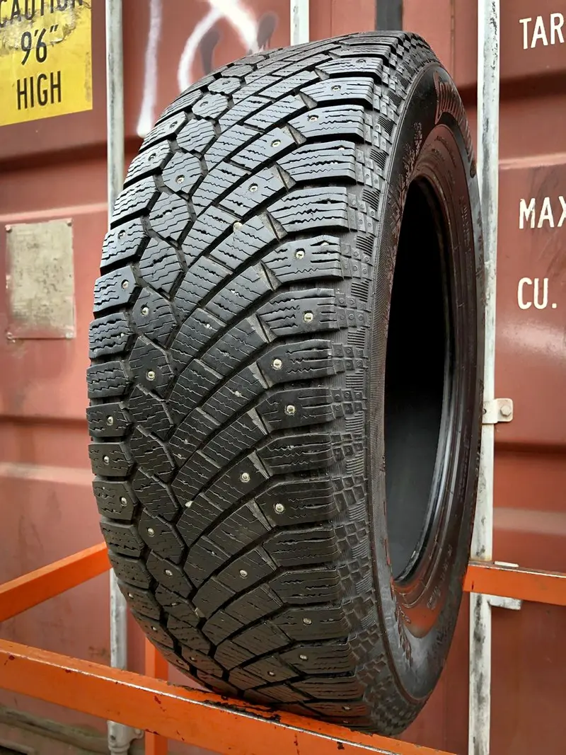 Б/у шина 225/65 R17 Continental ContiIceContact 4x4