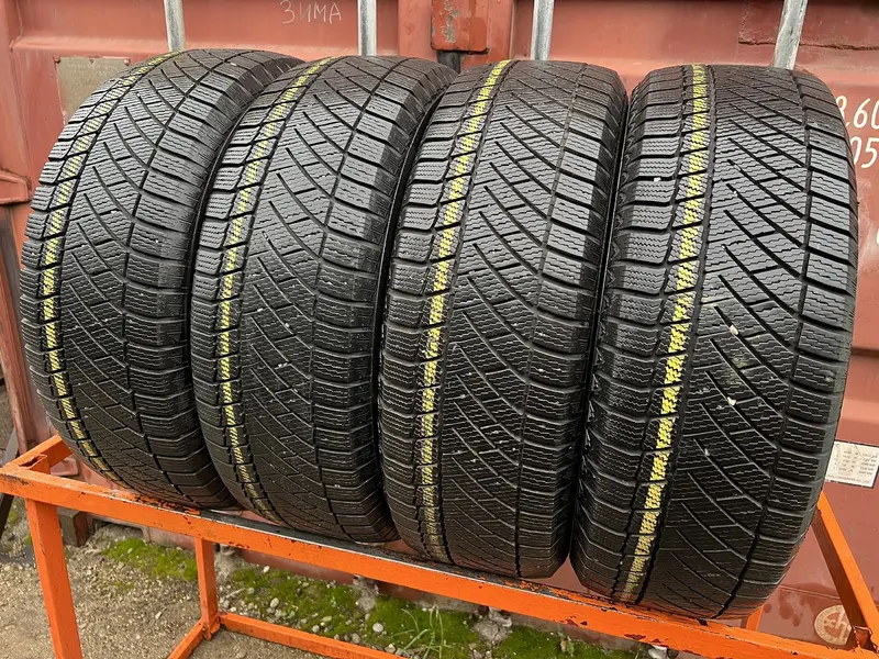 Комплект б/у шин 225/65 R17 Continental ContiVikingContact 6