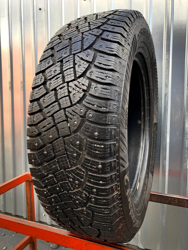 Б/у шина 225/65 R17 Continental IceContact 2 SUV