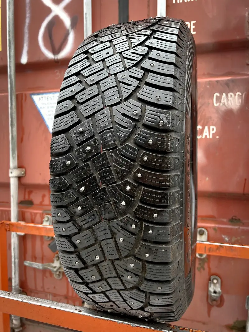Б/у шина 225/65 R17 Continental IceContact 2 SUV