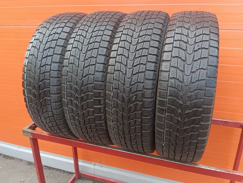Комплект б/у шин 225/65 R17 Dunlop Grandtrek SJ6