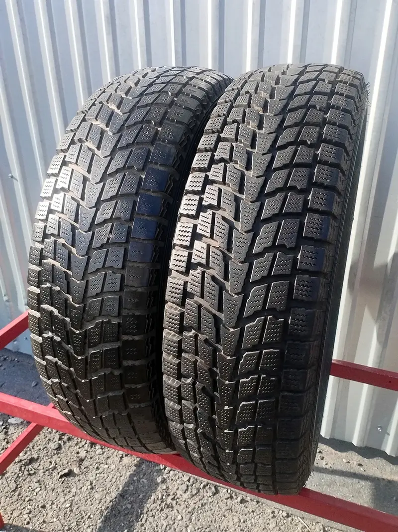 Пара б/у шин 225/65 R17 Dunlop Grandtrek SJ6