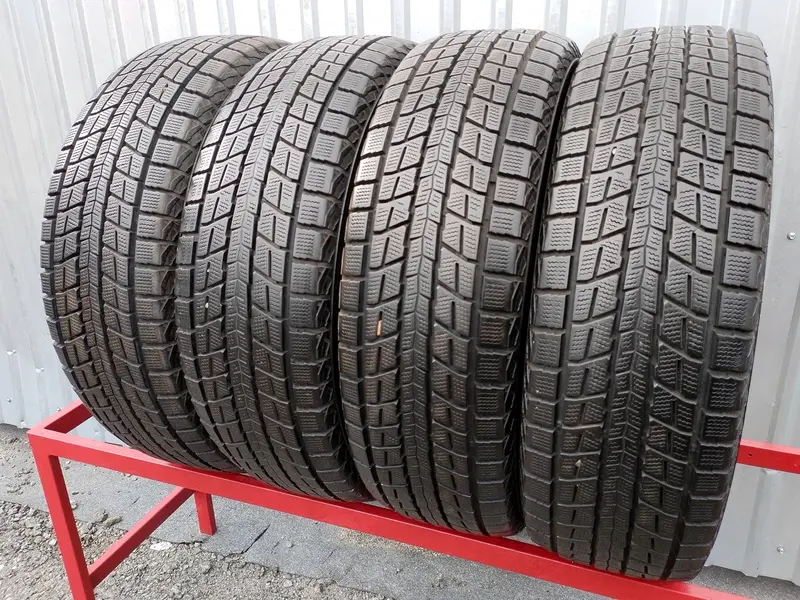 Комплект б/у шин 225/65 R17 Dunlop Winter Maxx SJ8